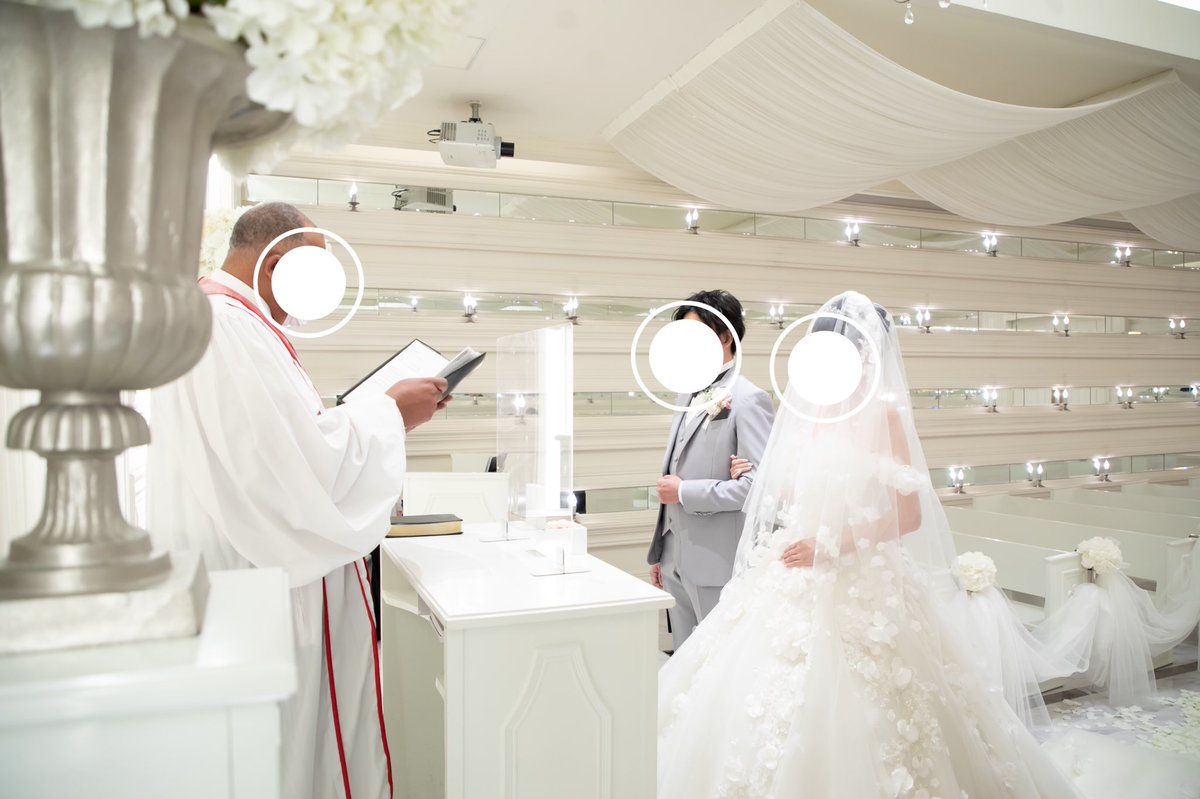 cramdev's tweet photo. 先日、大阪のアーフェリーク迎賓館で家族のみで結婚式を挙げました。入籍から約1年8ヶ月セブのシャングリラで挙式を予定してましたがキャンセルしたり延期するなどいろいろありましたが無事行えました。 https://t.co/5NVx77676C