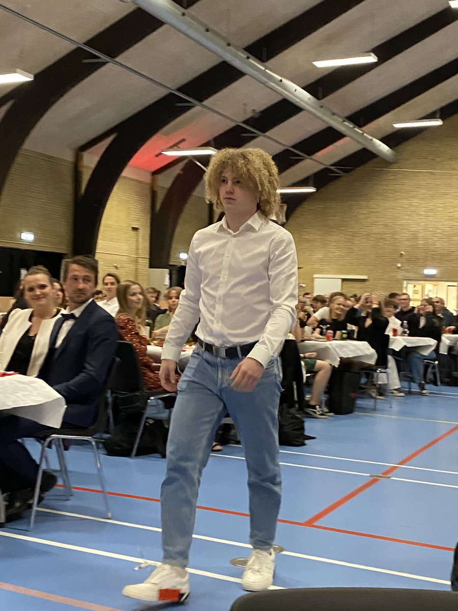 Brunghart's tweet photo. Perfect end to a great season for @f_brunghart to be awarded with the U16 #defensivemvp title. 
Played U16, U19 and U19 national team this year.🇩🇰
#AmericanFootball #mvp #db #beastmode 

@PPIRecruits @EuropesEliteEE @PodyumPreps @KOE7v7 @BCollierPPI @ImmoOsterkamp https://t.co/VSyQyQjLib