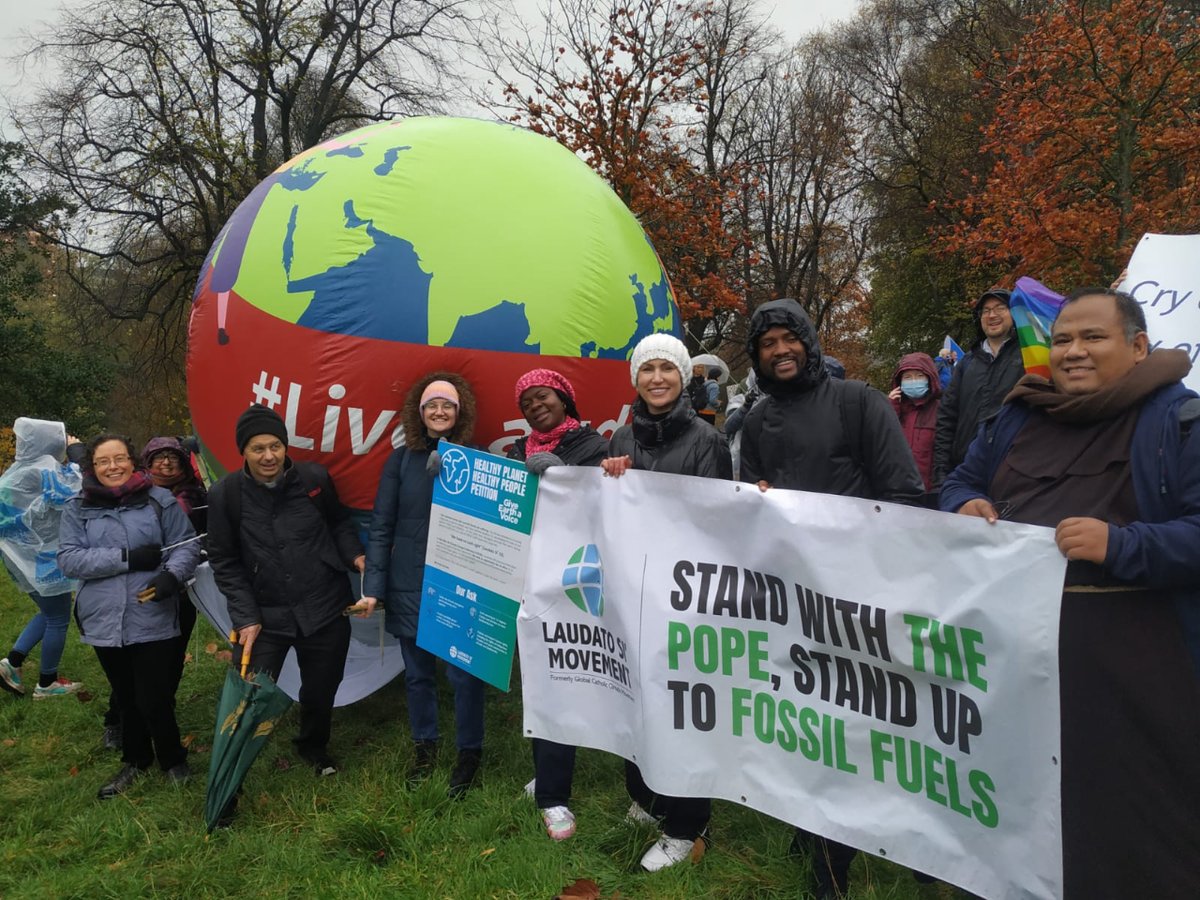 LaudatoSiMvmt's tweet photo. #GlobalDayOfAction 2021 - Our team in Glasgow's #COP26 🌐 joined this day by promoting the end of #fossilfuels 🔥 in our catholic institutions and inviting people to keep signing our Petition #HealthyPlanet #HealthyPeople 👉https://t.co/5tGAB7KMP5 🌿 #LaudatoSi' #LSMCOP https://t.co/fVP4ZbDHpN