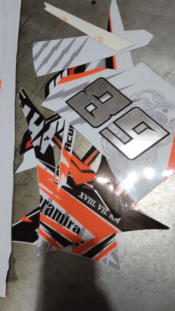 rogarangan's tweet photo. Decal premium untuk KLX gordon kak
Bahan max decal dengan laminasi 500mc super tebal
Design bebas request ya mau seperti apa
All mototrail ready kak
Gass nih linknya
https://t.co/SEdbkEiNOU
#decal #decalmotor #stickerdecal #klx #decalklx https://t.co/MMQMBcSSSG