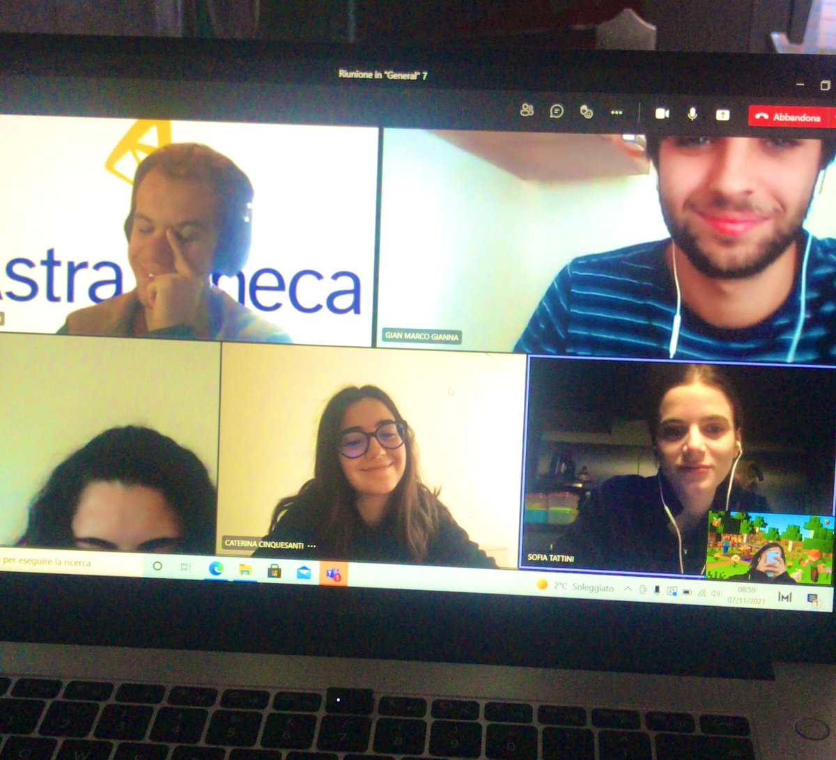dania_milletti's tweet photo. When you meet at 8:30 of Sunday Morning, you’re not students, you’re enthusiasts.
#Hangover #SMMB .@gaiarubera https://t.co/jXiKUnk5O1