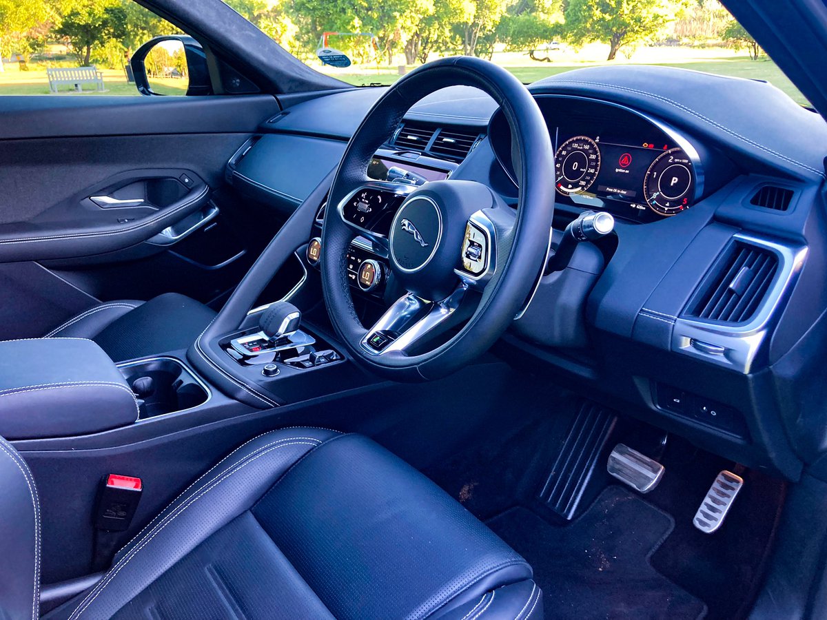 khuleonwheels's tweet image. Today we welcome the reason why you buy premium, the face lifted #JaguarEPace D200. Dressed in R-Dynamic guise, it is not short of being quirky and sporty. Power is from a 2.0l diesel engine that pushes out a healthy 146kW and 430Nm…

#Jaguar #EPace