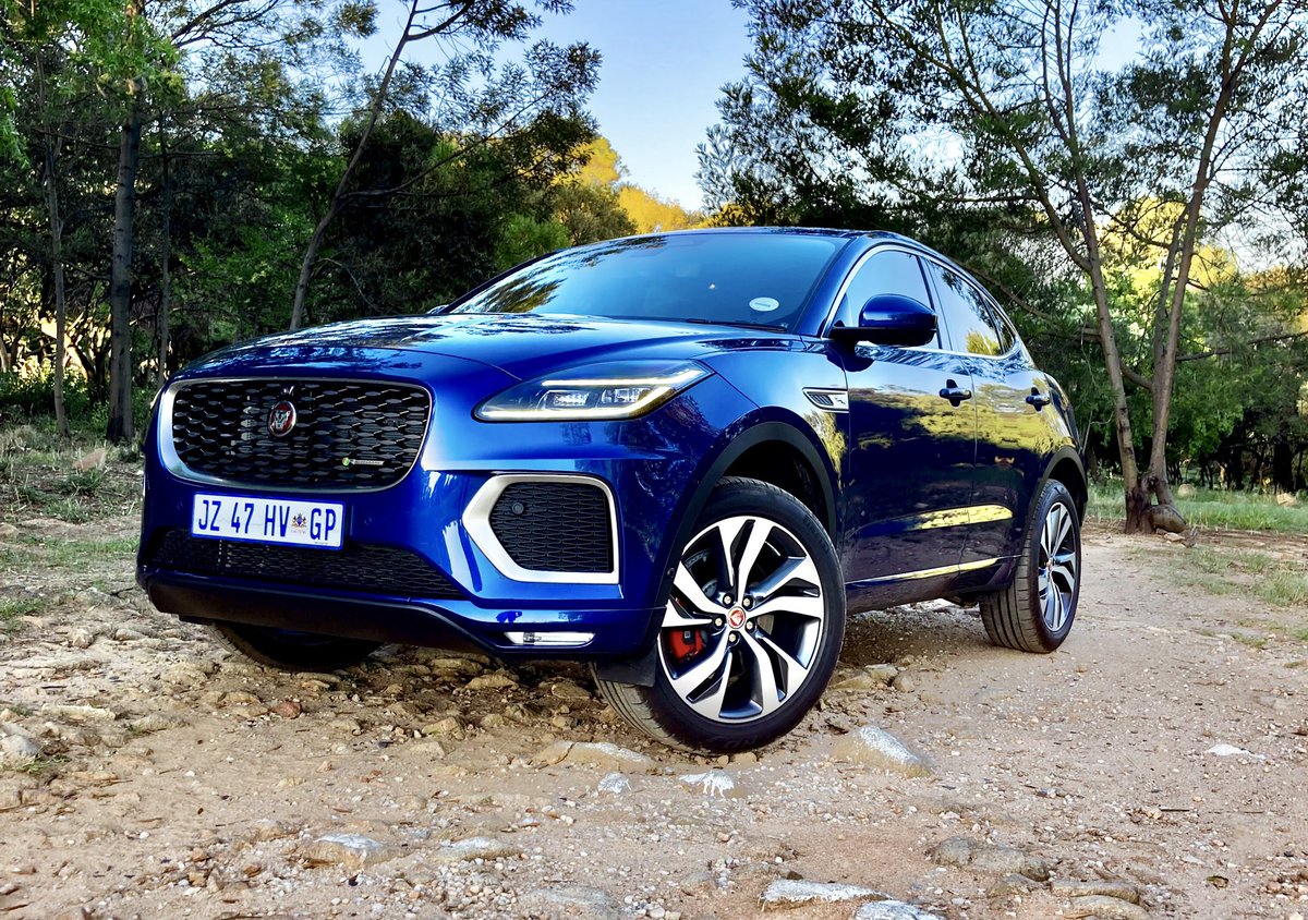 khuleonwheels's tweet image. Today we welcome the reason why you buy premium, the face lifted #JaguarEPace D200. Dressed in R-Dynamic guise, it is not short of being quirky and sporty. Power is from a 2.0l diesel engine that pushes out a healthy 146kW and 430Nm…

#Jaguar #EPace
