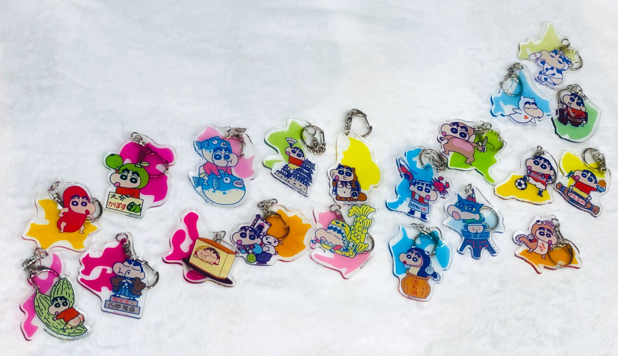 クレヨンしんちゃん バッジ アクリルキーホルダーセット アクション