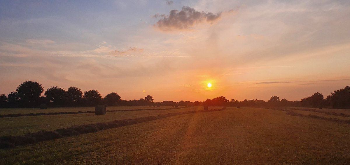 Welcome back <a href="/Thom_astro/">Thomas Pesquet</a>!
Voici quelques photos de notre #ArtGriculture française qui a du te manquer pendant tout ce temps!
Tu peux compter sur les <a href="/Fragritwittos/">FranceAgritwittos♥️</a> pour faire vivre ce hashtag !
D'ailleurs #RejoinsNousFrAgTw 💚! #FrAgTw