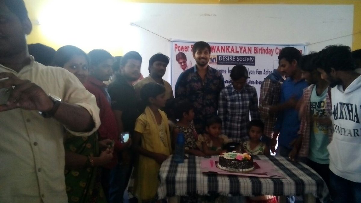 maanastrends1's tweet photo. PSPK FanBoy ni evaru apedi 🤙🤙
#BheemlaNaayak #MrPerfectofBB5Maanas https://t.co/yENNoF6QkI