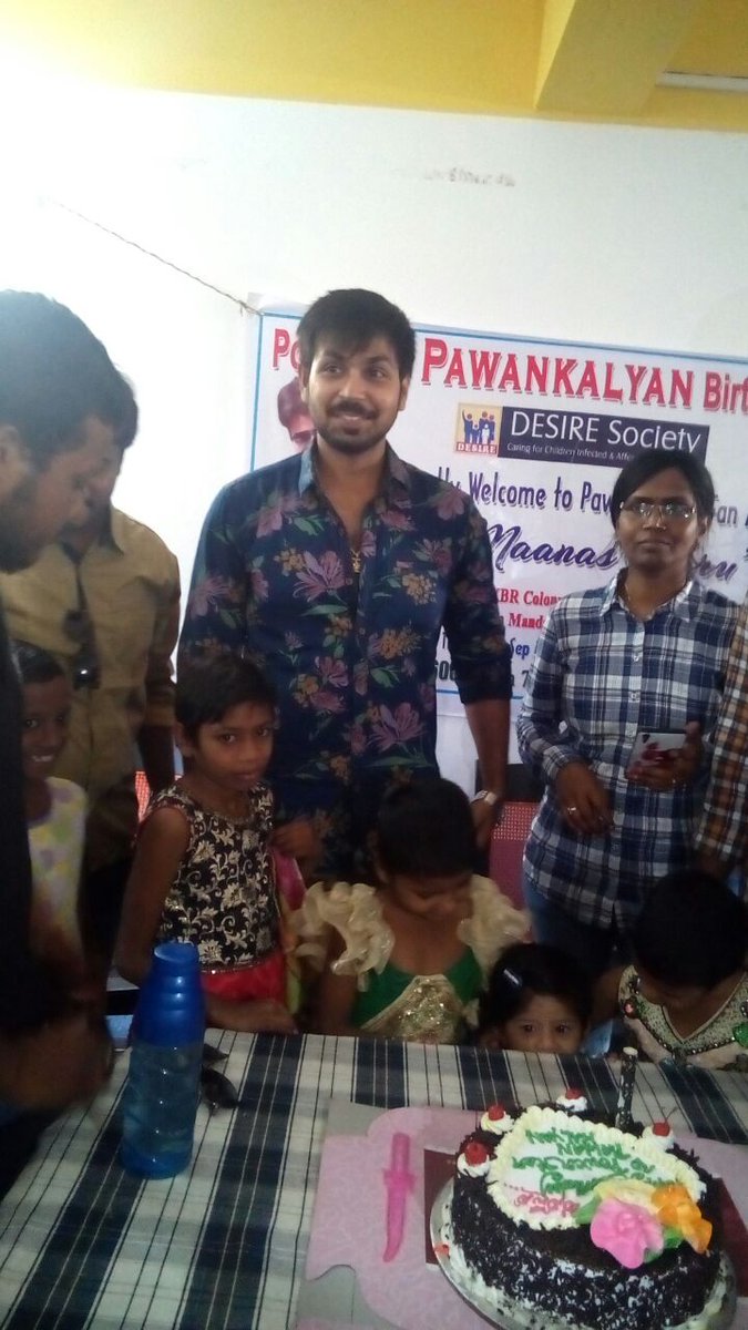 maanastrends1's tweet photo. PSPK FanBoy ni evaru apedi 🤙🤙🤙
#BheemlaNaayak #MrPerfectofBB5Maanas https://t.co/9v7TQ0A1y6