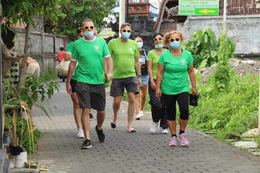 SOS_Bali's tweet photo. Walking for charity, you can always make a difference, it’s totally up to you! You can help too, ask us how? #biwa #charity #SOS_Bali #foodrescue #MakeADifference #BeKind #askushow #Bali #sundayvibes #ABetterTime #ActForEqual #stophunger #helpustohelp #areyoucomfortable https://t.co/9MmerqyJC8