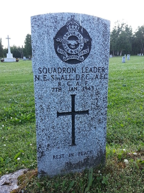 gsmall152's tweet photo. @CambridgePoppy @RoyalCdnLegion My Grandfather S/L NE Small DFC AFC.  He Sank U boat 754. Died on Patrol 1943 https://t.co/uQjnRAvm6F