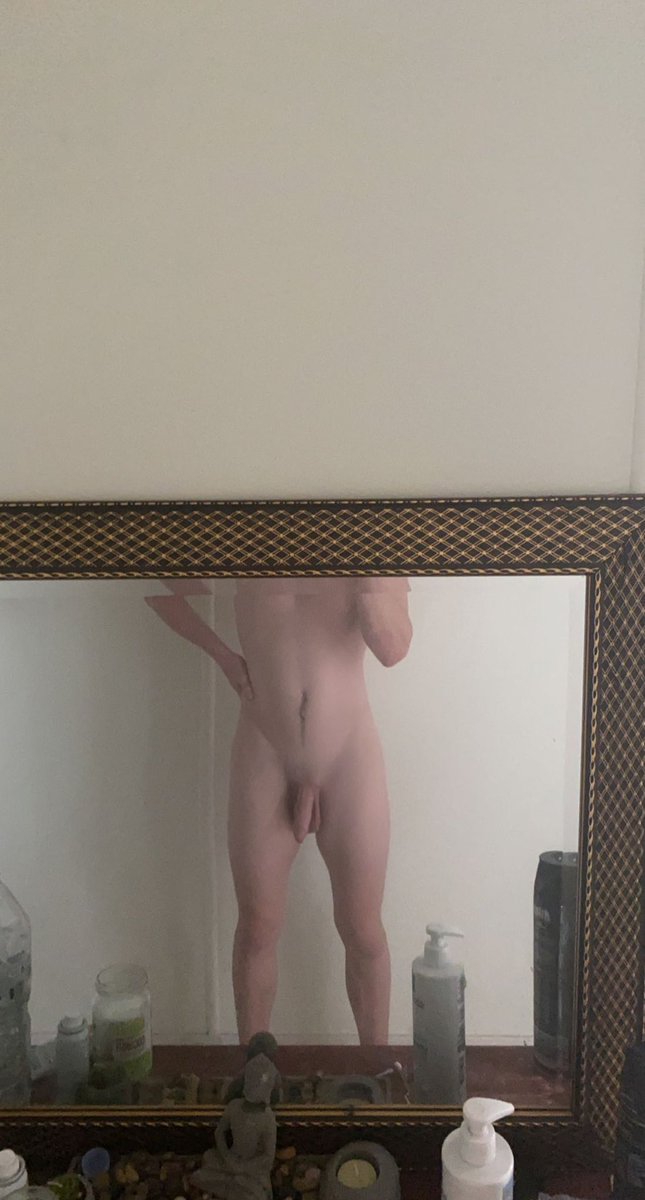 BadBtchBoi03's tweet photo. Bored, send help 🥺 https://t.co/X9v0ctly4G