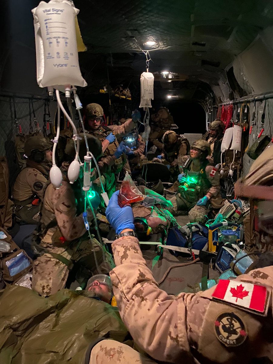 Heli_doc's tweet photo. High fidelity full mission simulation at night with #CMERt :high performance multidisciplinary team doing DCR. https://t.co/F535xQFm0F