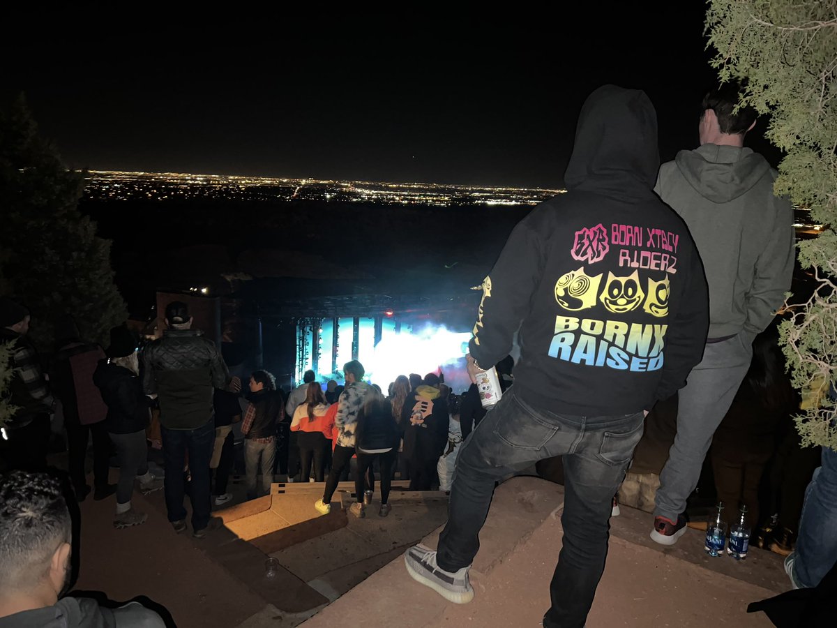 O_Lokz1's tweet photo. Wasn’t gonna pass up a Deadmau5 show at Red Rocks while in town #awaydays #realravers https://t.co/GU5sgA1fsP