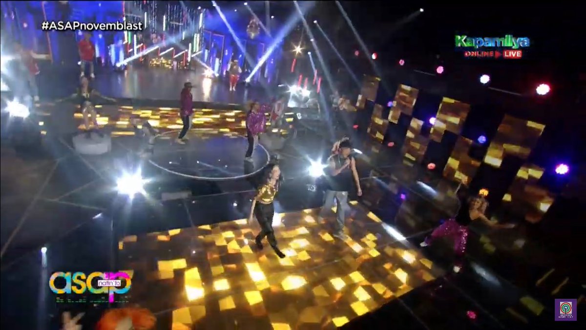 CrzJodie's tweet photo. Darren sando supremacy!!  (idk if sando sya sya or what) grabee lakas ng dating ng suot mo now D💚 

ShowstopperDARREN OnASAP
@Espanto2001 #DarrenEspanto https://t.co/ozeRUAE28s