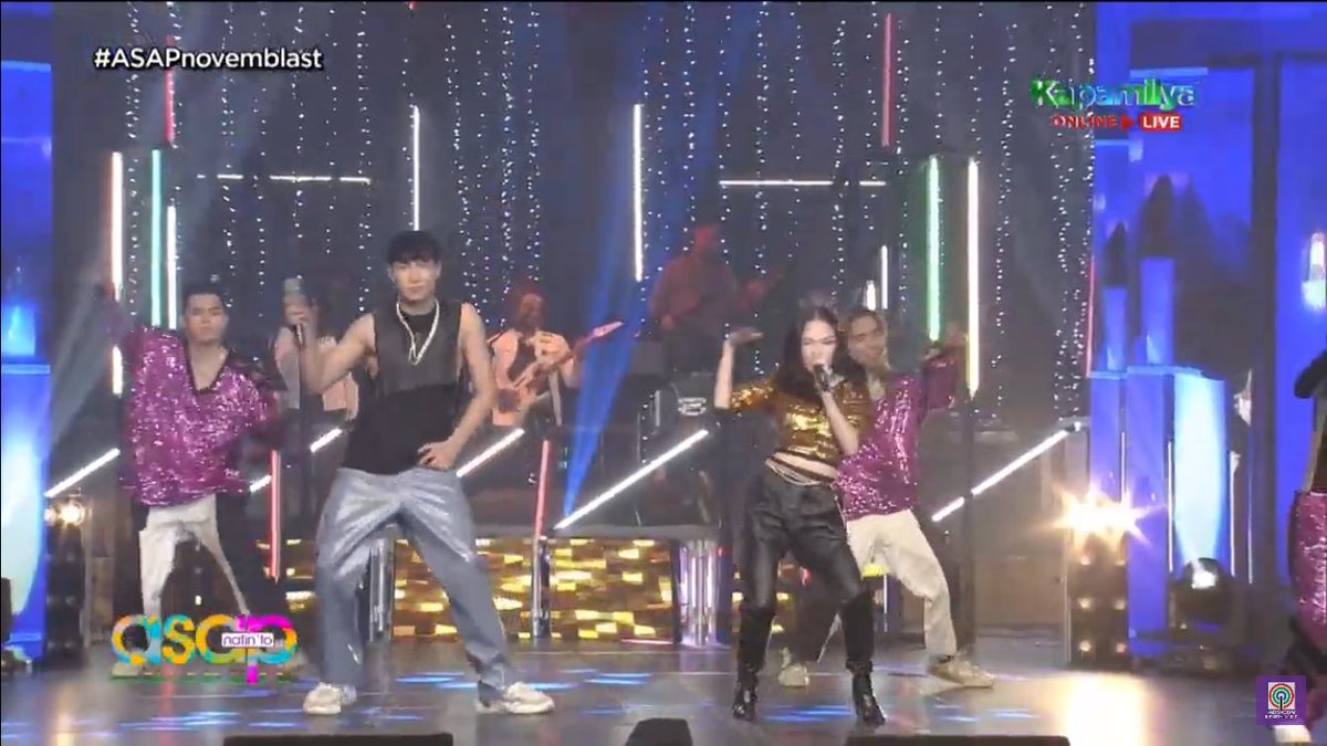 CrzJodie's tweet photo. Darren sando supremacy!!  (idk if sando sya sya or what) grabee lakas ng dating ng suot mo now D💚 

ShowstopperDARREN OnASAP
@Espanto2001 #DarrenEspanto https://t.co/ozeRUAE28s
