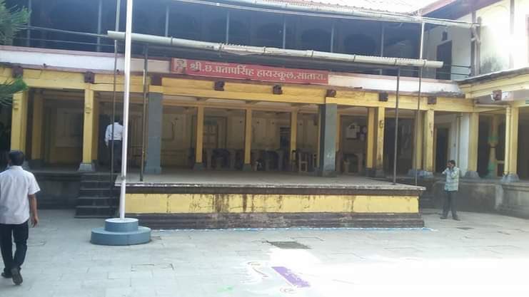 Profdilipmandal's tweet photo. 7th Nov #TheDayInHistory

Exactly 121 yrs ago #OnThisDay in 1900, Dr #BabaSahebAmbedkar enrolled as a student at Pratapsingh High School in #Satara, Maharashtra. The day is observed as #StudentsDay @dayakamPR https://t.co/6U6EMQW3yz