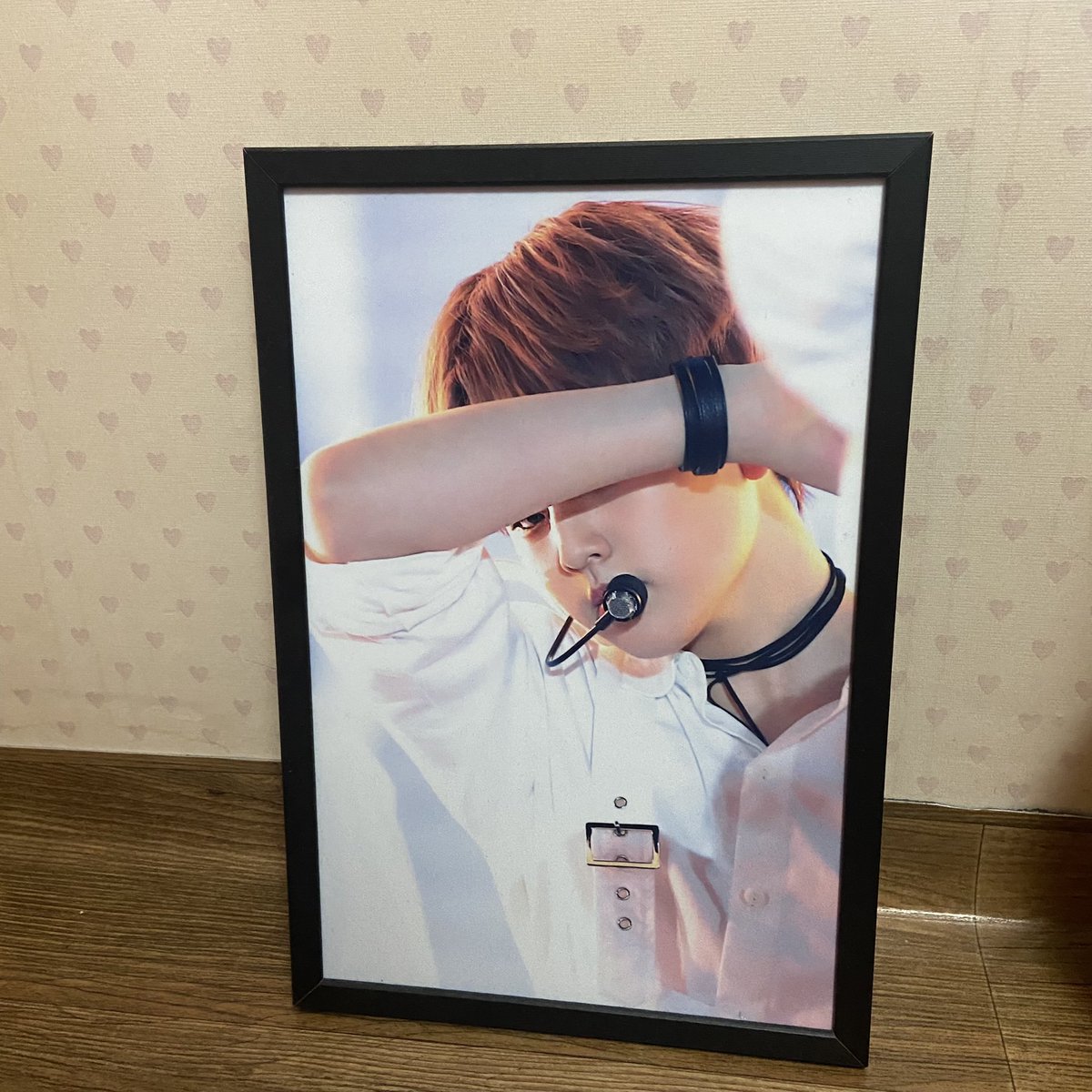 DoDoMom_hamzzi's tweet photo. 모두들 잘 지내셨나요~~? 
집에 액자가 너무너무 많은 관계로
오늘 도현이 생카인 카페복숭아꽃을 가는 김에 사진 속 액자 나눔을 할까해요!
예전부터 모아온 소중한 액자지만
방이 너무 비좁아 쌓아두기만 해서
원하시는 분 있으시면 챙겨갈게요!
**제가 복숭아꽃에 3시~4시정도만 있을 예정이에요 https://t.co/XTB5otB4dW