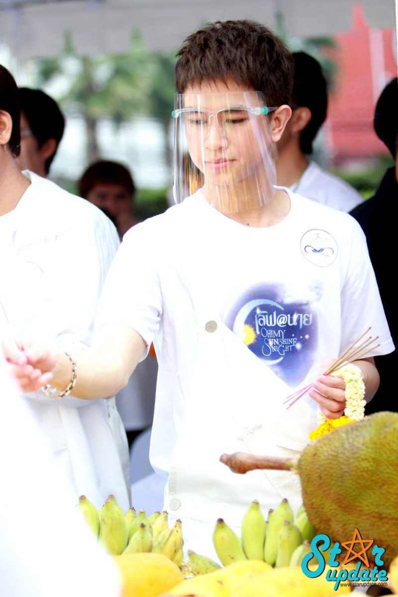 webstarupdate's tweet photo. บริษัท NEWINFINITY ENTERTAINMENT นำทีมนักแสดงบวงสรวงซีรีส์ "เลิฟ@นาย Oh! My Sunshine Night"  นำแสดงโดยคู่จิ้นแห่งยุค #โอห์มฟลุ้ค และนักแสดงชื่อดังอีกคับคั่ง 
#บวงสรวงLoveAt9 https://t.co/Nx5aw6K9Vk