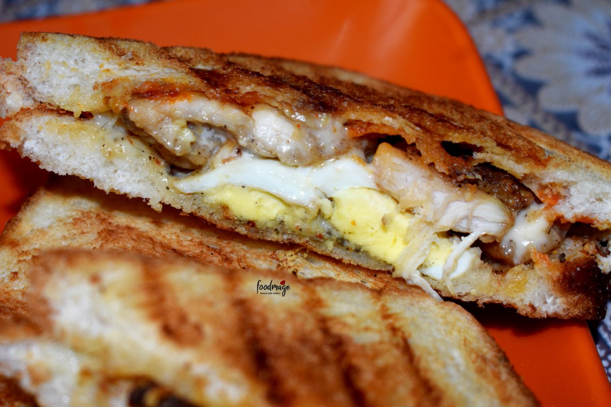 foodmage2020's tweet photo. 📷 : ɢʀɪʟʟᴇᴅ ᴄʜɪᴄᴋᴇɴ ꜱᴀɴᴅᴡɪᴄʜ 🥪💯🤤

#Foodmage ❣ #Breakfast ✌ #GrilledChickenSandwich #ChickenSandwich 🤤🔥 https://t.co/bjzAEOlPbS