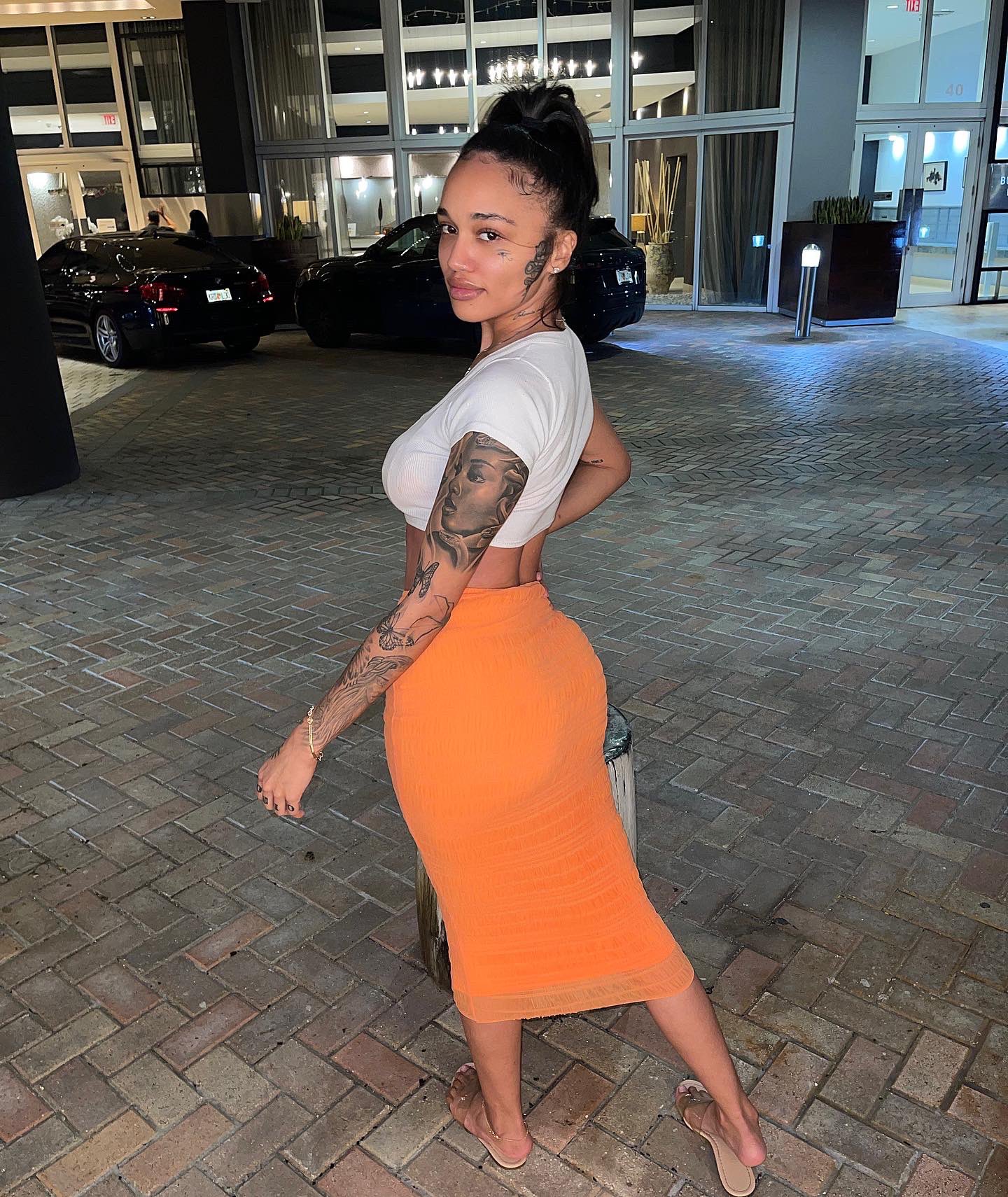 Julie Kay on Twitter: "🍊 https://t.co/4LjZhuqjdb" / Twitter