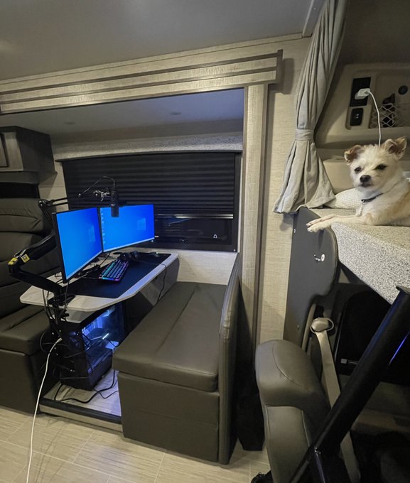 i bought a house but it&rsquo;s being remodeled so here&rsquo;s my temporary set up&hellip;. in a fucking RV lol https://t