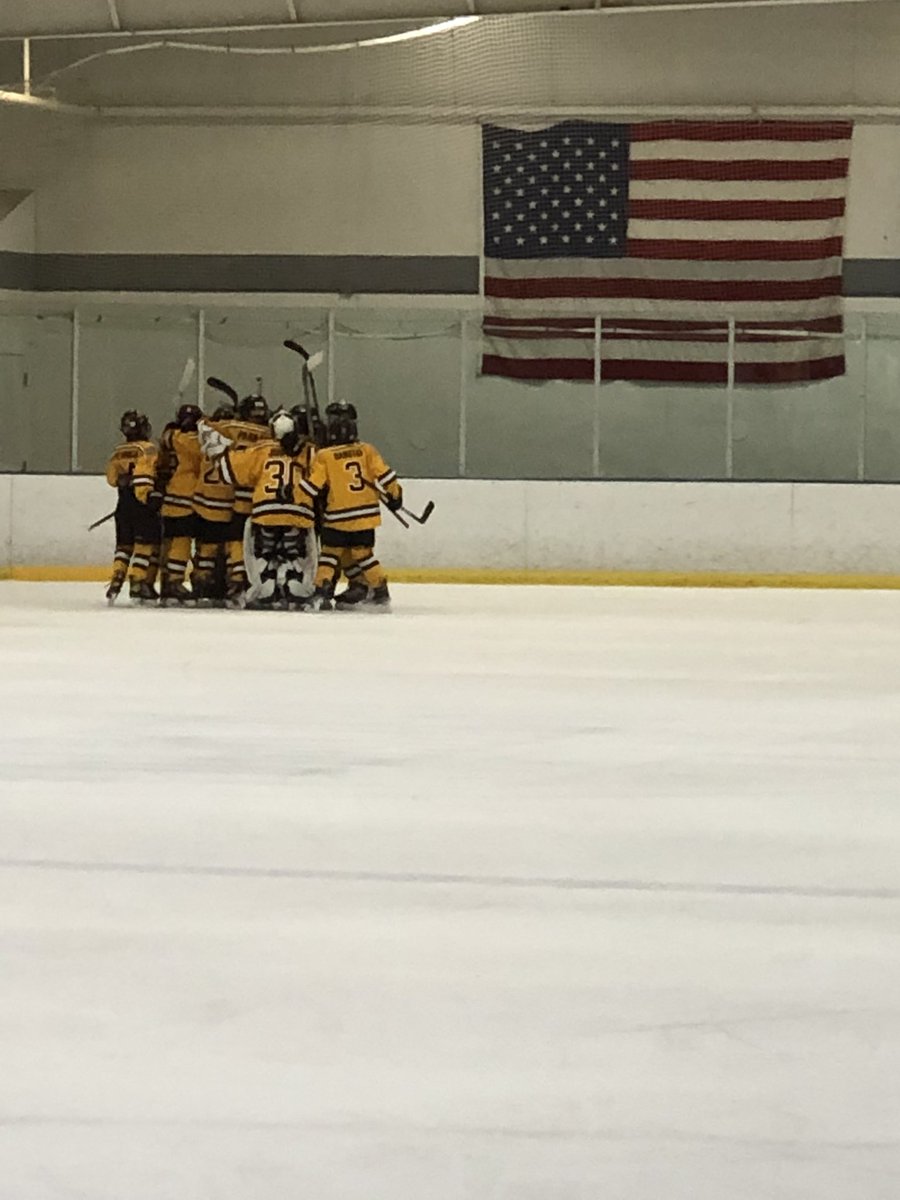 2010JrGamblers's tweet photo. Great competition this weekend with @200x85 #CCMChicago #gettingbettereachgame https://t.co/xQKfsGrBaU