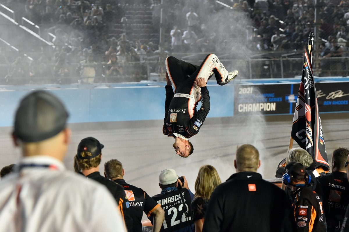 ToyotaRacingUSA's tweet photo. How it started:                    How it’s going:

#NASCAR #TeamToyota https://t.co/eyKHsV5uTX