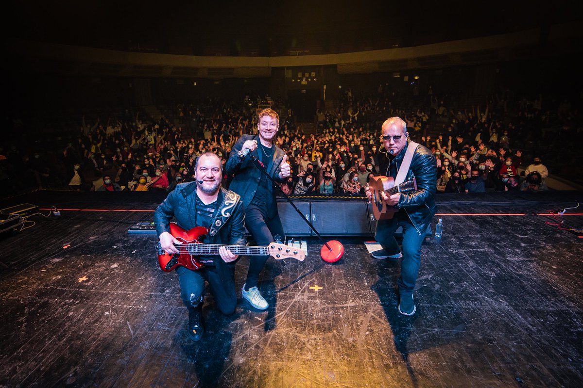 “Volvimos”👏🎶, Noche de emociones, reencuentro y buena música. Lo disfrutamos y mucho… Gracias a todo el equipo.
Para ver ➕ fotos visita nuestro instagram @natalino_oficial