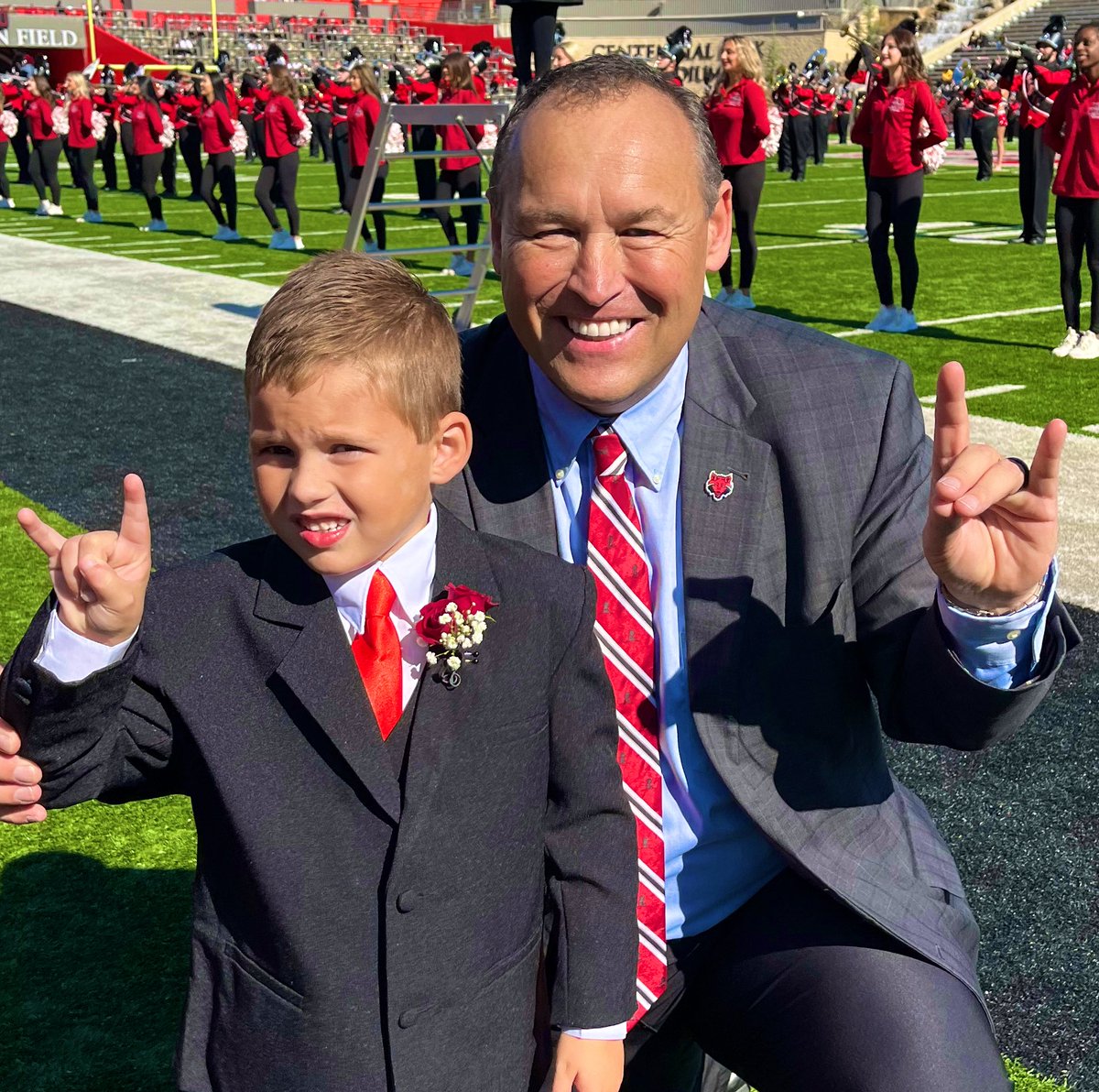 kdamp's tweet photo. Congrats to the 2021 @ArkansasState Homecoming Queen @maddyson_lamb4 and King Kayne Wilson! Congrats also to Lilly and Landry - Little Miss and Mr. Well done, @AstateSAB on the best homecoming week in years! I know you all lost a lot of sleep, but it was worth it!
❤️🐺🆙 https://t.co/BUiGKm5YXE