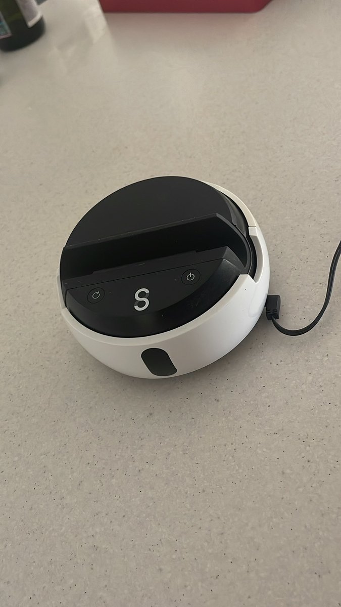 MrsBAMurphy's tweet image. Excitement as we head into the next phase of the positive partnership initiative- the @swivl - this little gadget is going to capture the amazing team work between TA and teacher and allow for shared and reflective praxis #bebetterbecausewecan #studentoutcomes #learningdiversity
