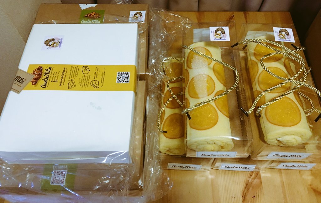 CHENCHENPPE's tweet photo. Perth shooting support（2）
                         ——chenchen

orange cake 🍊 ×5

Croissant box🥐 ×5

Sweet taste, give you the energy to work all day.
#PerthTanapon 
#KDPPE
Thank you for your help. @PPEKeepGoing 🙏🏻🖤🥰 https://t.co/XTyVgyUfVl