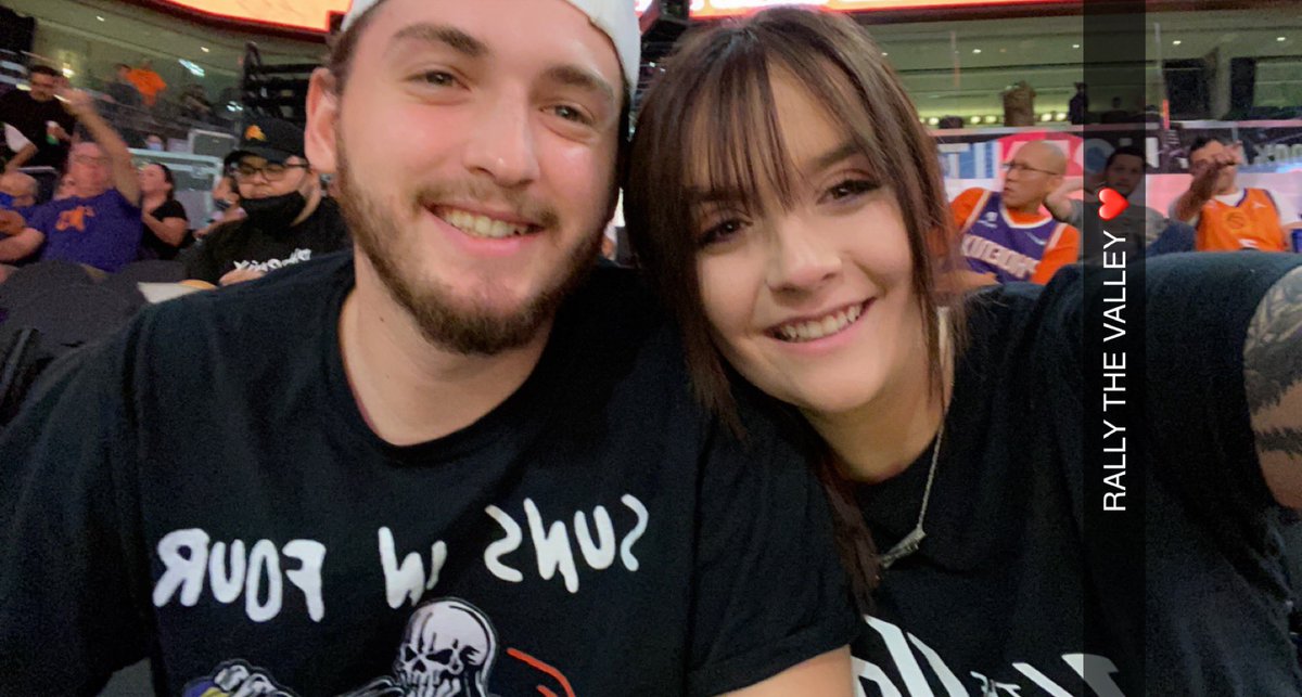 BaileyyMichh's tweet photo. Thank you @AZSports @BurnsAndGambo for the amazing night at the suns game!🧡💜🧡💜 I won tickets, and then I won a shirt at the game, maybe I should buy a lottery ticket 😂 https://t.co/bbXNyCQSCJ
