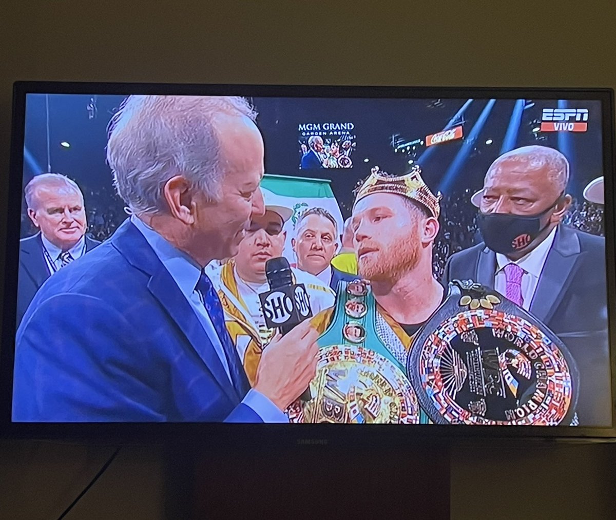 AndresZun's tweet photo. @Canelo 🐐 #ESPNKnockOut https://t.co/gBD2y9mJPr
