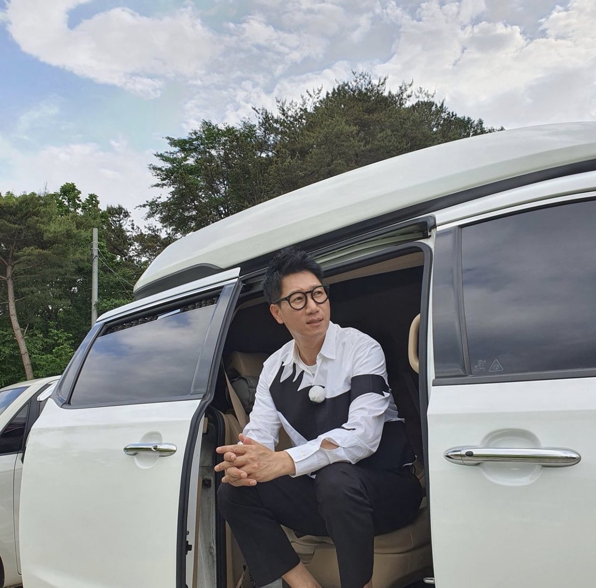 12_teudoongie's tweet photo. These guys are the same age 😳

P.S. i love jee seokjin. I’m just shocked with chuando 😳 #chuando #jeeseokjin #지석진 https://t.co/K9uu9WDxaz