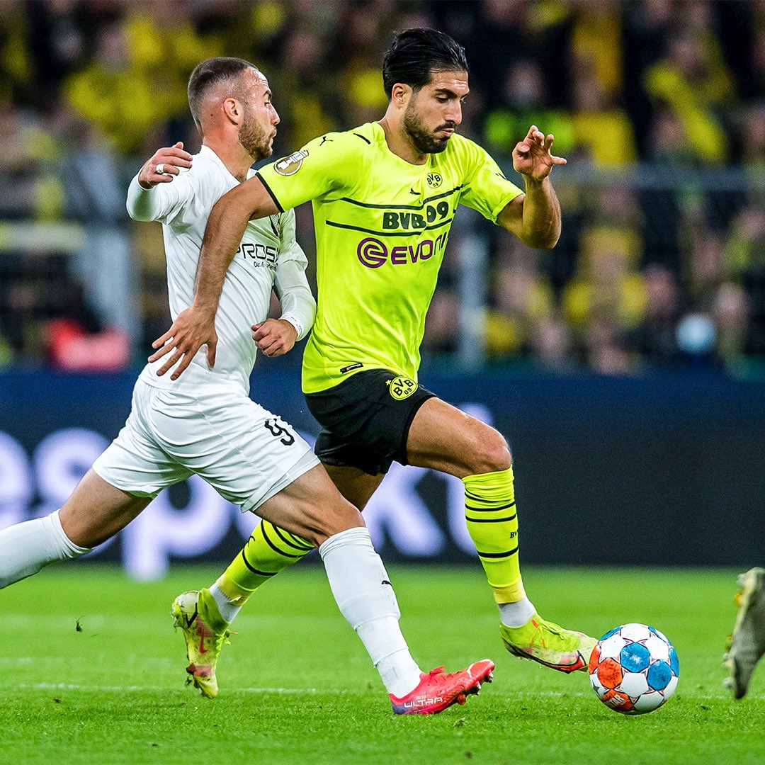 KuntajunT's tweet photo. @BVB When will Emre Can be on the field? Next https://t.co/ujQ1axrj0y