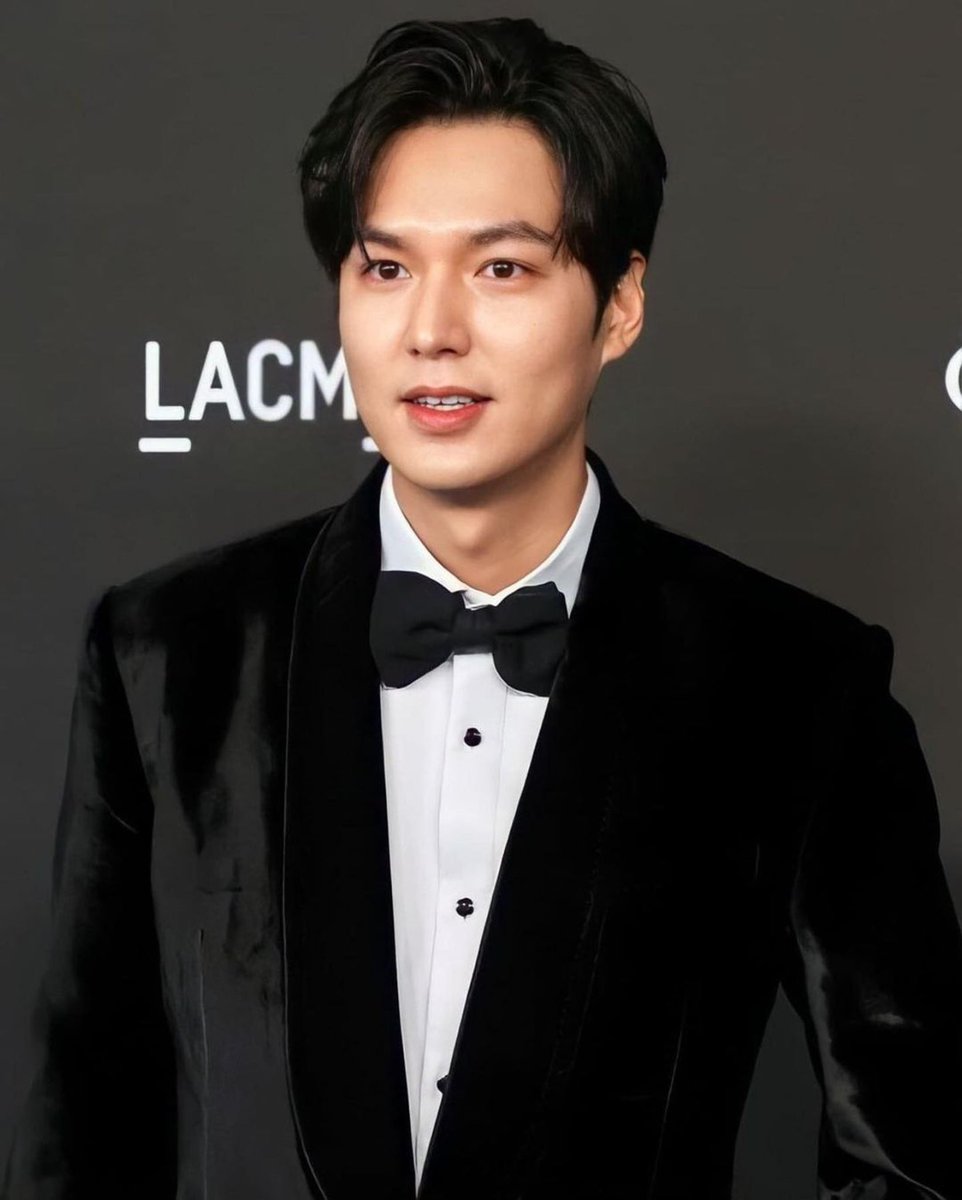 kdramarchive's tweet photo. #LeeMinho looking classy in a suit for #LACMA Art+Film Gala 2021 https://t.co/Mk1Iudo01K
