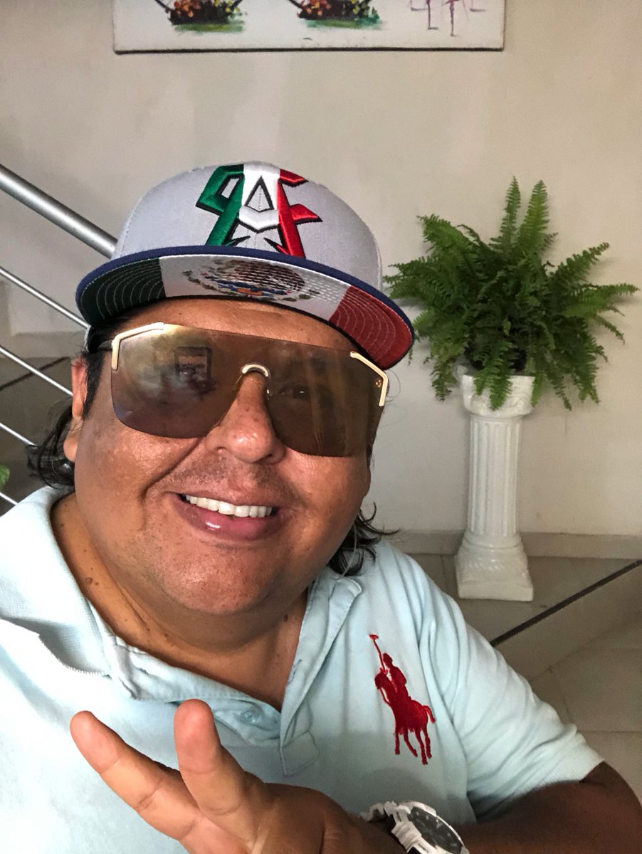 peruzzi_navarro's tweet photo. #TEAM @Canelo #TEAM @CANELOTEAM #MexicanPower #ReataManPower 🔥🥊🌪💥🤙🏽
💪🏽😎🧢 #Canelismo #Multicampeon https://t.co/kTtE9Z1JoI