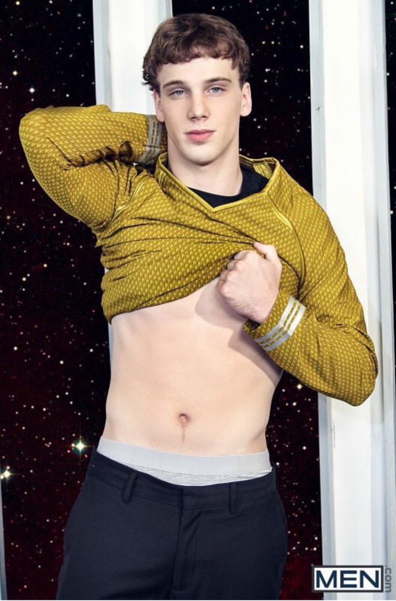 ForzaDonny's tweet photo. Star Trek or Star Wars? https://t.co/X0GzV6kyjX