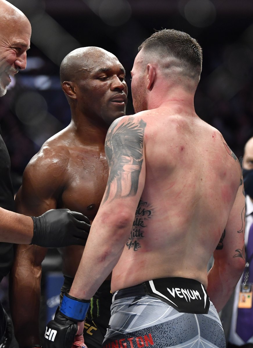 BleacherReport's tweet photo. Nothing but respect between Kamaru Usman and Colby Covington after their fight.

#UFC268 https://t.co/VOaBm0yBO2