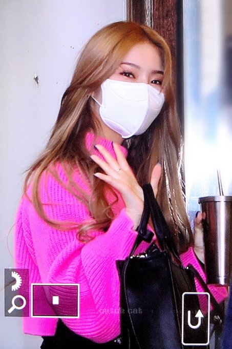 jayoonprint's tweet photo. my girl is so pretty i hope i die https://t.co/FbPaMiFWQO