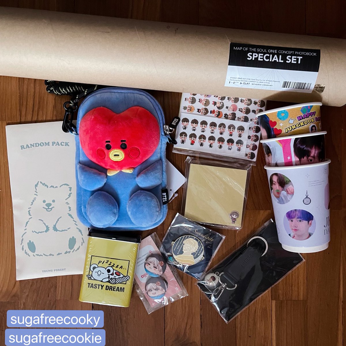 sugafreecookie's tweet photo. Giveaway! RT to participate, ends 14/11
2 winners~ 

Set A: JK cup set, jk memo pad, baby tata bag, hobi wings keyring, koya plaster, candarella serendipity pin 

Set B: MOTS PB POSTER SET (all members), quokka random pack, jin sticker sheets, candarella yoongi pin badges https://t.co/kTNpcUt3qn