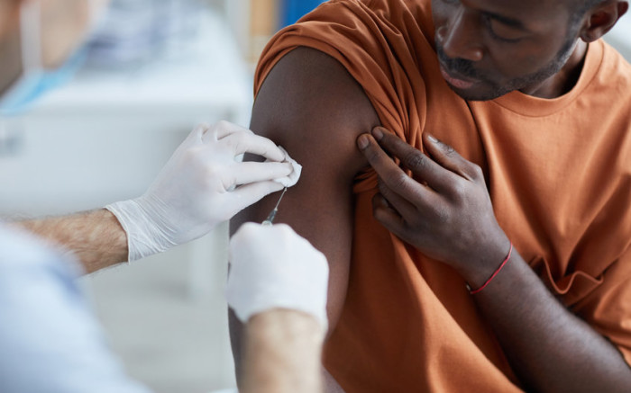 ewnupdates's tweet photo. Government is offering a R100 grocery voucher to any person over the age of 60 who is willing to get their COVID-19 vaccine in November. https://t.co/iKBIyjU0Vl https://t.co/lTrJFkchLB