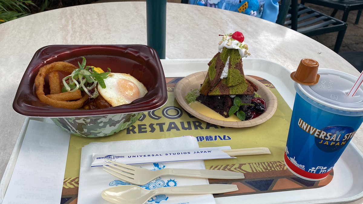 みわちゃんᕱ ᕱ Maxx N 遅いお昼ご飯 初めてのディスカバリー レストランで食べます ロコモコ風donとクリスマス ケーキ ユニバ ユニバーサルスタジオジャパン Usj Usjファン ディスカバリーレストラン ロコモコ風don ツリーケーキ