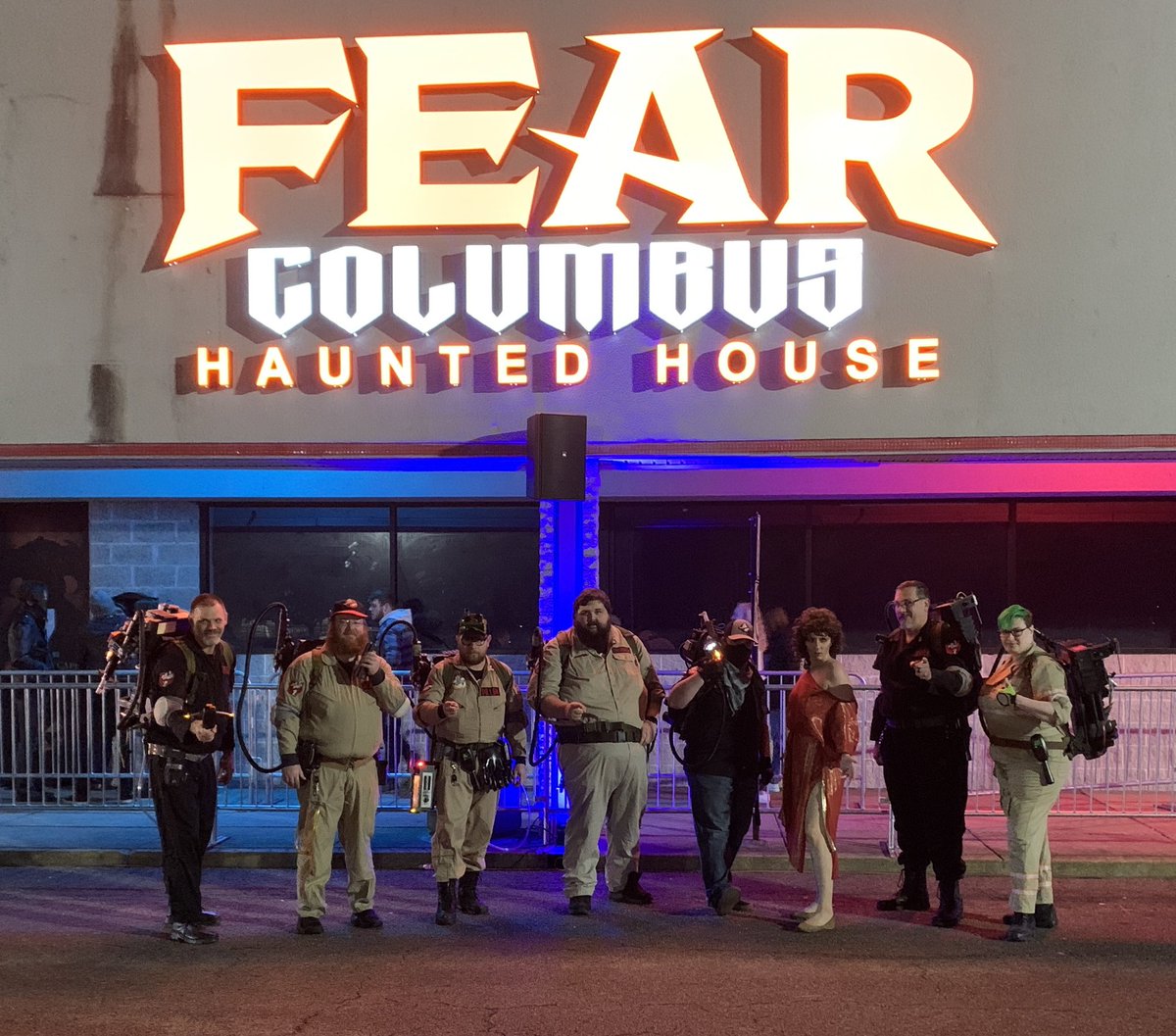 columbusgb's tweet photo. We are on site making sure the spirits stay in at BLACKOUT! Who you gonna call? 🚫👻 4 Ectos, 7 Ghostbusters, and 1 Zuul helped contain the paranormal energy within the perimeter. #ghostbusters #ghostcorps #blackout #asseenincolumbus #fearcolumbus #fear #spookyseason https://t.co/d3Ra3Rr57s