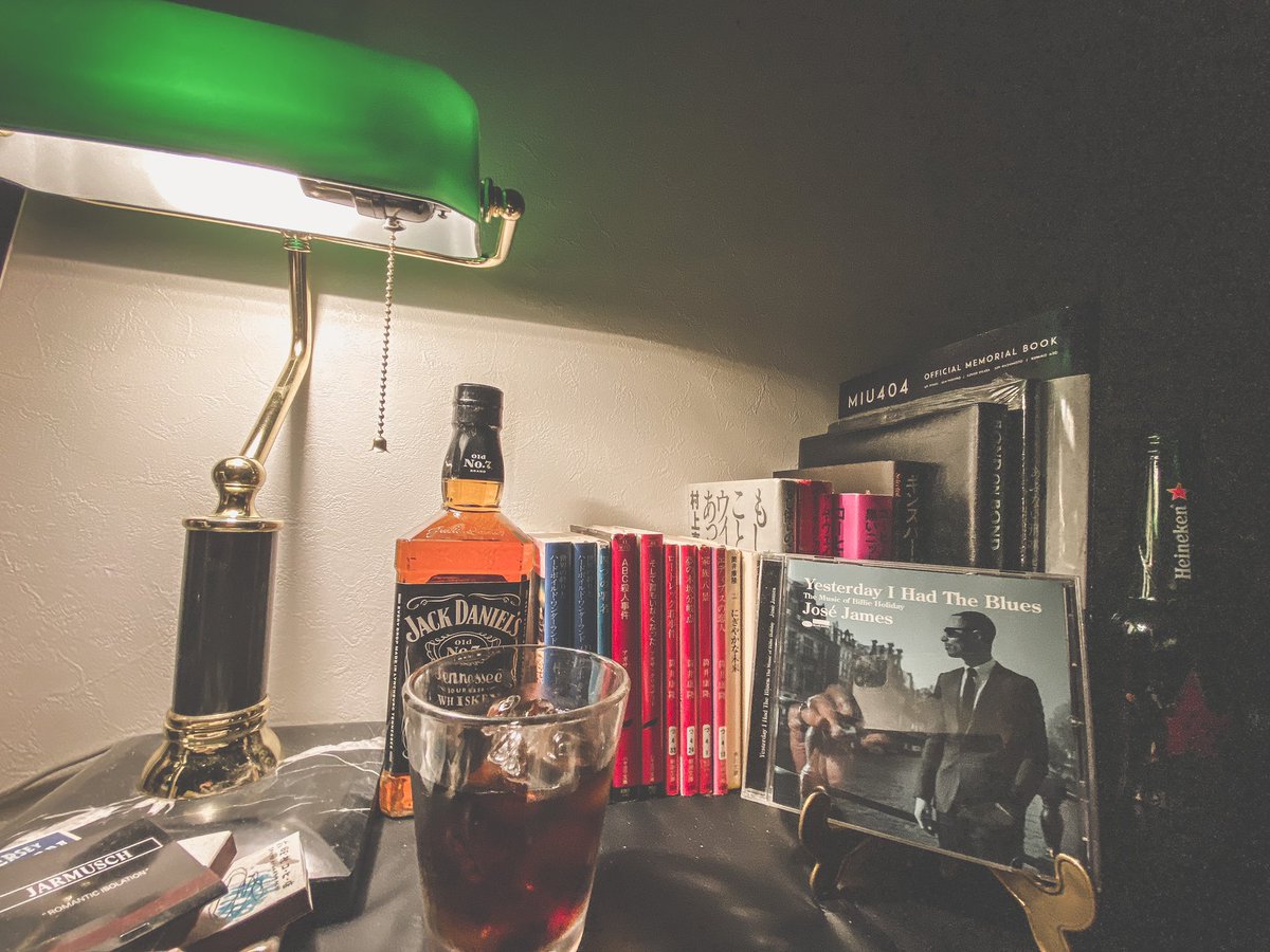 andthenote's tweet photo. 音楽に酔いしれた夜はJAZZYな音楽とともにマッタリと過ごしたくなる。

深い夜　珈琲のおともは…

Jose Jamesの
Yesterday I Had The Blues
 - The Music Of Billie Holiday

#josejames #jazzyな夜 #cafe #coffee #blackcoffee #cigarette #rock #jazz #blues #ジャニーズ #アイドル #music #record https://t.co/0nmcsYKDxC