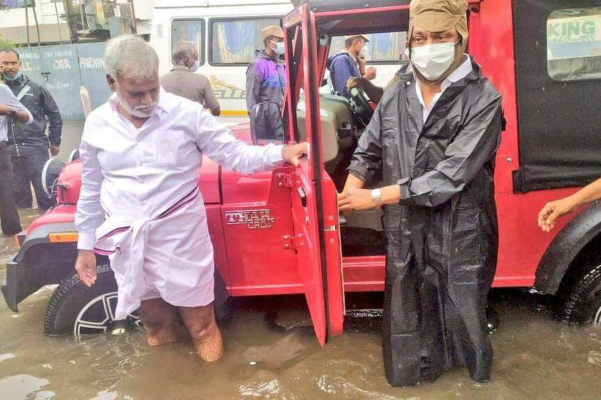 RaghuRizzle's tweet photo. #களத்தில்_முதலமைச்சர் - சென்னையில் பல்வேறு பகுதிகளில் மழை பாதிப்புகளை களத்தில் இறங்கி நேரில் ஆய்வு செய்து வருகிறார்.

@mkstalin | @PKSekarbabu 🖤❤️

#ChennaiRains https://t.co/J5pjHXf3bP