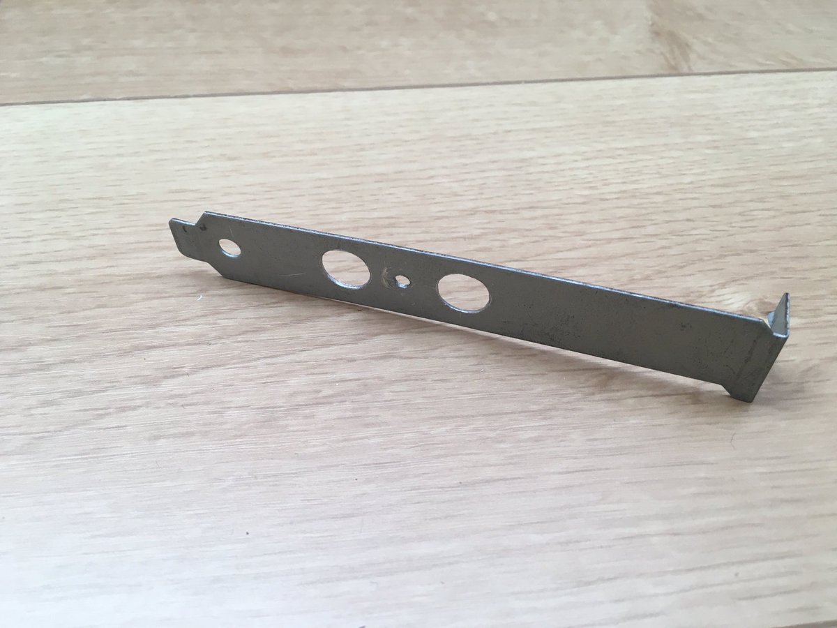 宣伝です。 アースソフト PT3 のPCI&ロープロのブラケットを紛失した