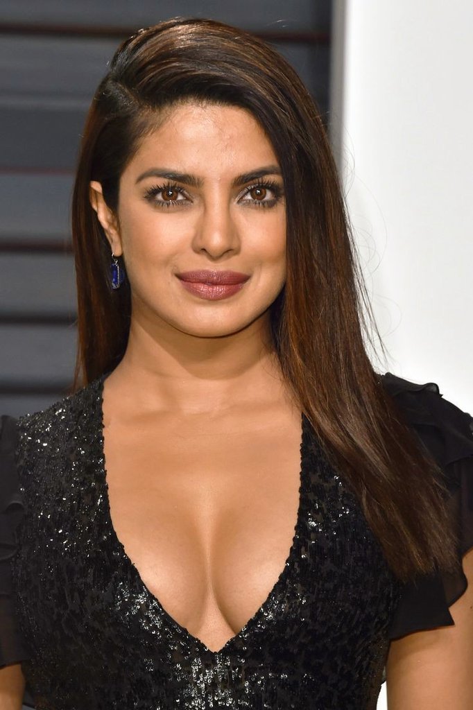 actressfap17's tweet photo. Just look at those cleavage and boobs 👅💦💋
.
.
#PriyankaChopra #priyankasexy #cleavage #boobs #milkyboobs #hornyface #sexylips #sweatycleavage #hardcoresecssion #dickbetweenboobs #sexposition #cumshort
#Fapqueen #sexforoneweek #priyankalusty https://t.co/iAlCql6qng