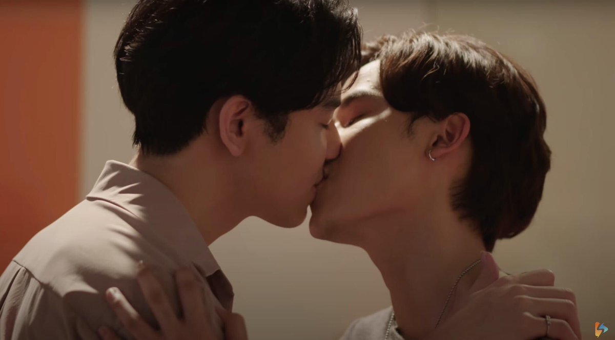 wew5599's tweet photo. * Willvy Y Why ?? Reaction *
* Reaction " Fahlanruk The Series ฟ้าลั่นรัก [Official Trailer] *

ดูคลิปได้ที่ link นี้ได้เลยจ้า

https://t.co/WaYr7TU1TB

#Reaction
#ฟ้าลั่นรักเดอะซีรีส์ 
#FahlanrukTheSeries 
#SafeStudio 
#willvyywhy https://t.co/Ma04KkOQIN
