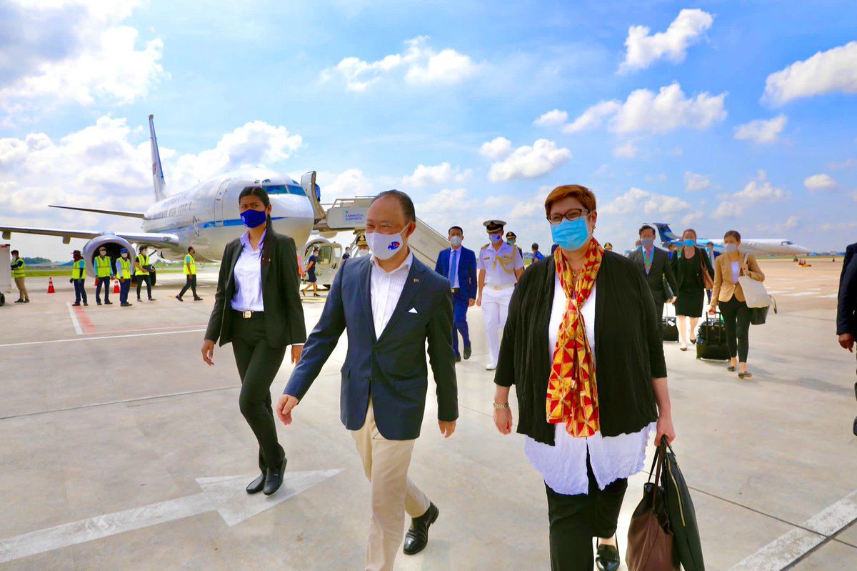 🛬 for <a href="/MarisePayne/">Marise Payne</a> this morning, marking the 1st visit by an 🇦🇺 foreign minister to 🇰🇭 since 2014. A timely opportunity given Cambodia’s new role as #ASEAN chair and our nearly 70 years of relations. Looking forward to constructive discussions over the next couple of days 🙏🏽