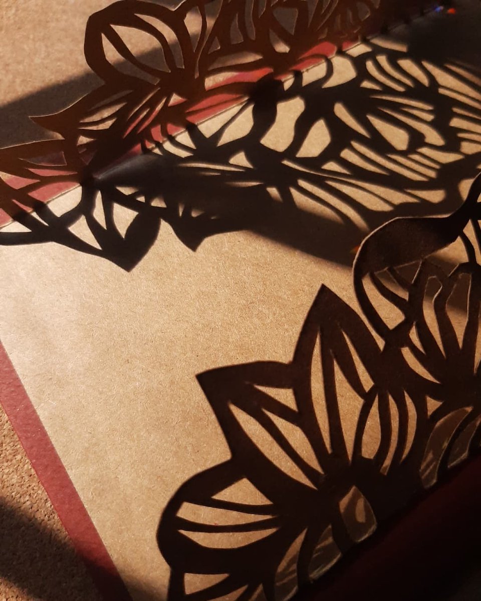 bestbelles's tweet photo. waaaaahhh i got a small feature on Bride and Breakfast for some wedding favors 🥺

#art #artph #artwip #paperartistcollective #paperart #paperartist #paper #papercut #papercutting #cutfrompaper #papercraft #artistontwitter https://t.co/UoTejVnToz